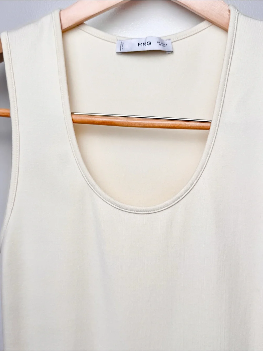 Like New Mango Fitted Midi Dress in Ecru, US 4 - Picture 6 of 7